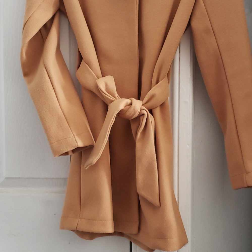 Coat - Picture 3 of 4